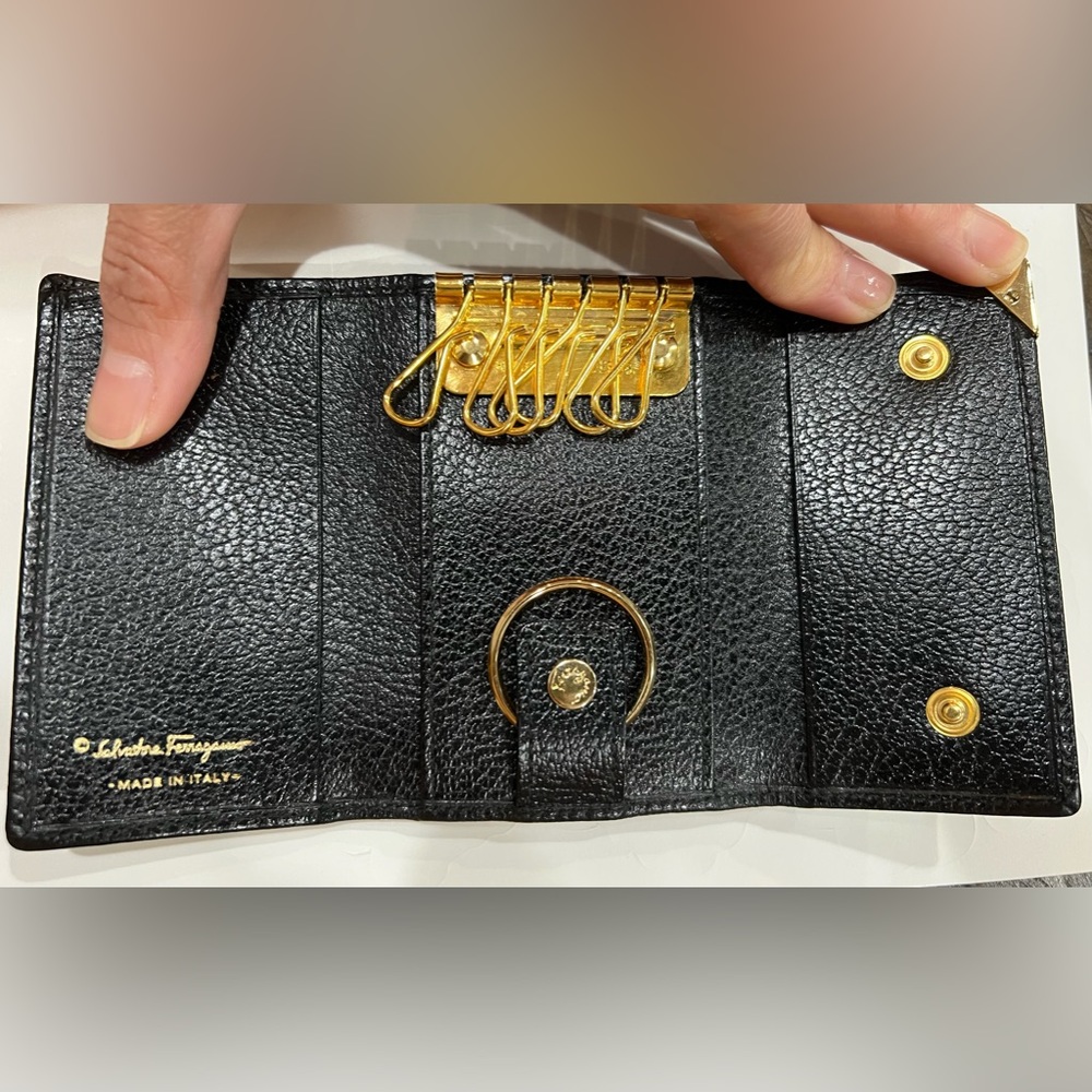 Salvatore Ferragamo Key case holder